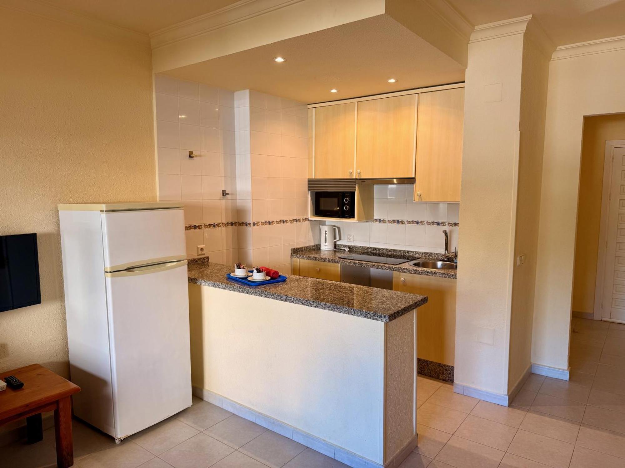 Kingfisher Apartments Benal Beach 베날마데나코스타 외부 사진