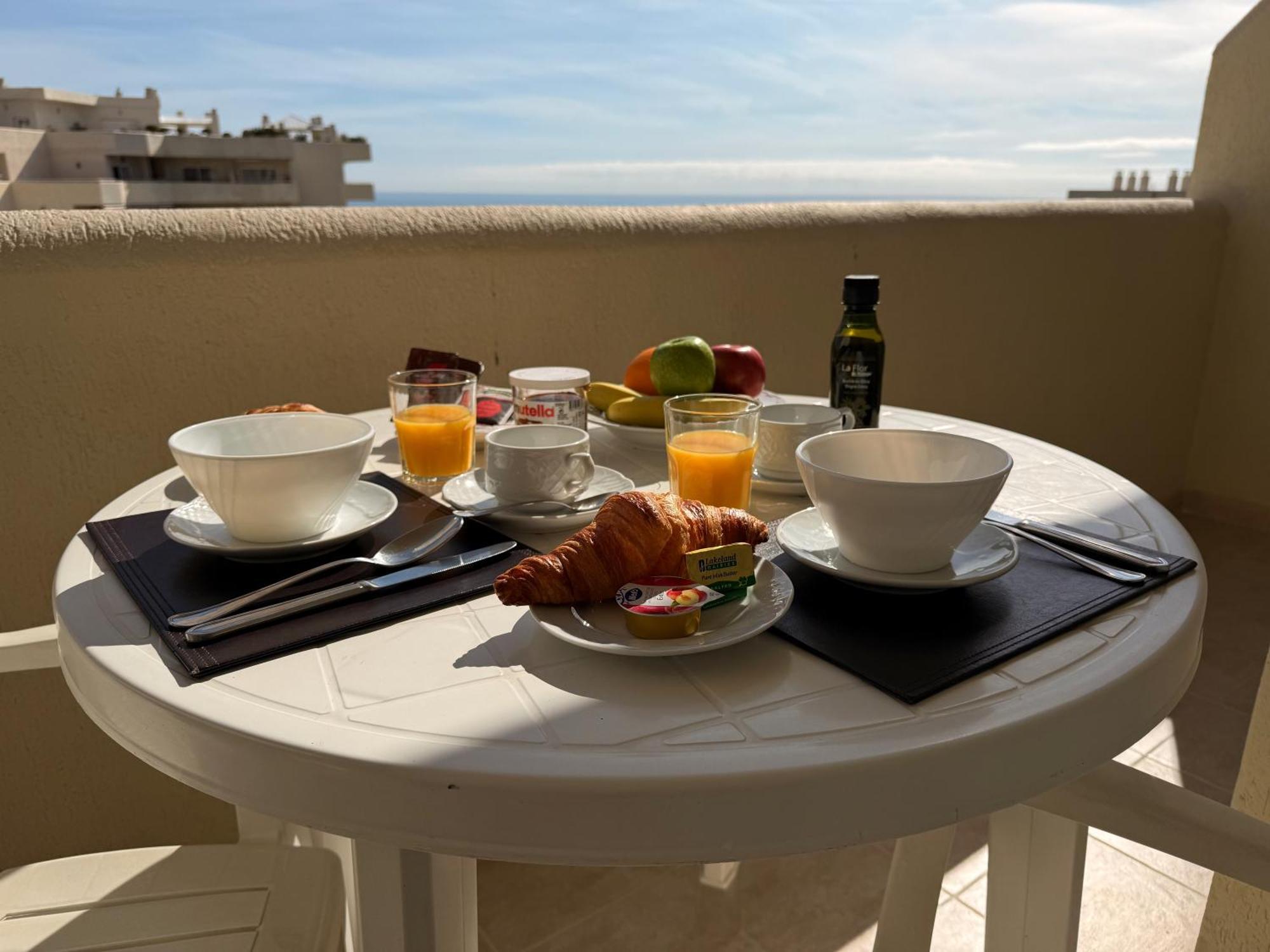 Kingfisher Apartments Benal Beach 베날마데나코스타 외부 사진