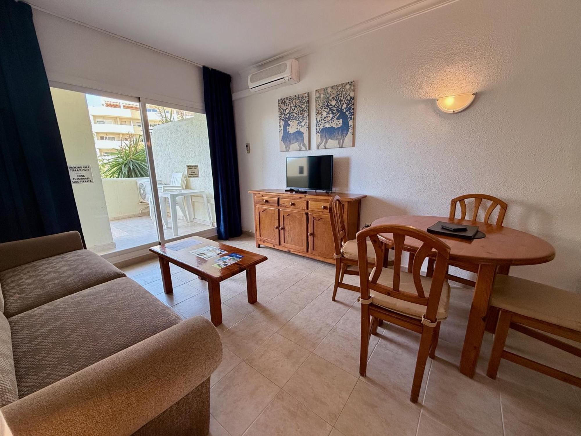 Kingfisher Apartments Benal Beach 베날마데나코스타 외부 사진