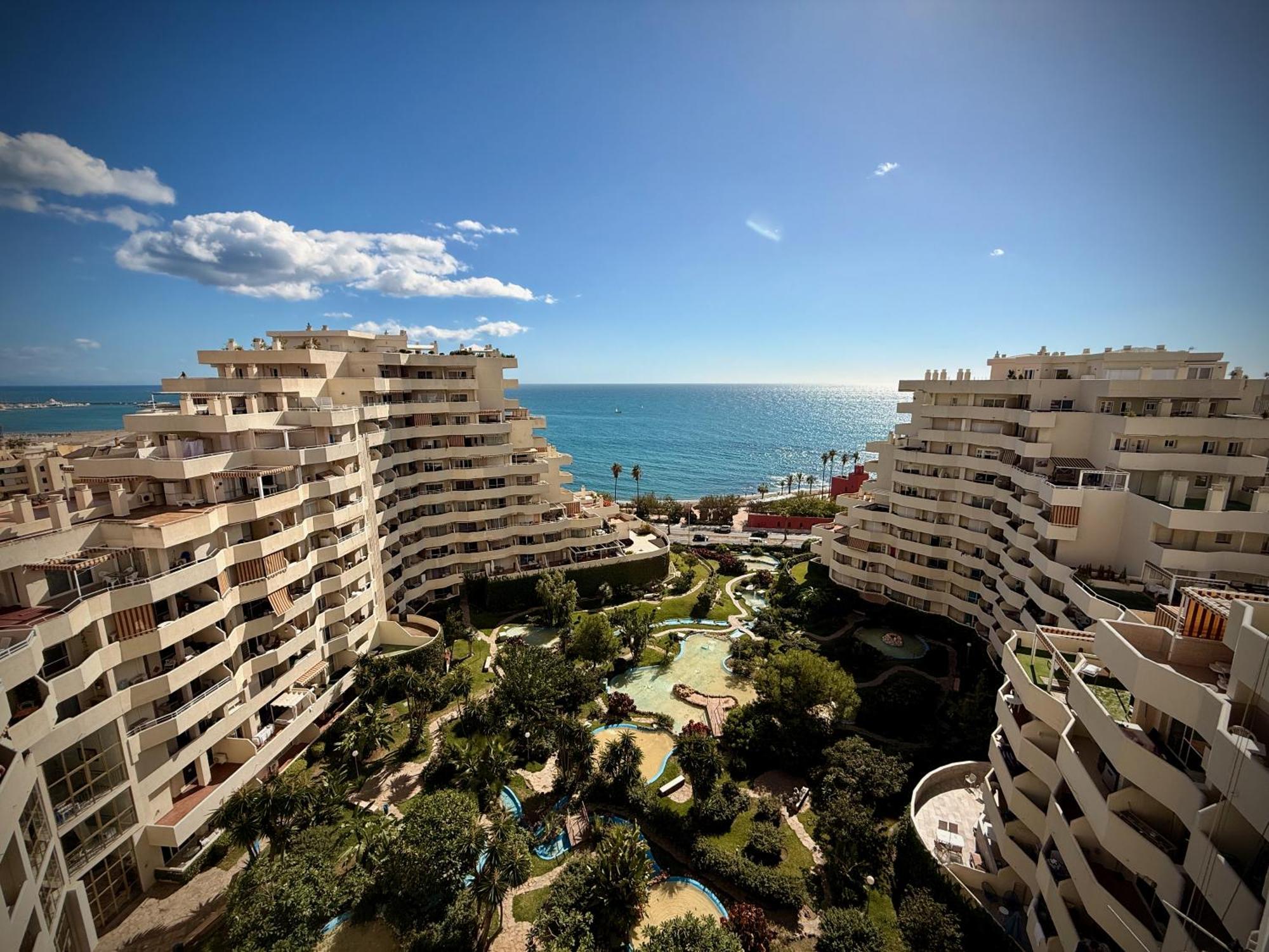 Kingfisher Apartments Benal Beach 베날마데나코스타 외부 사진