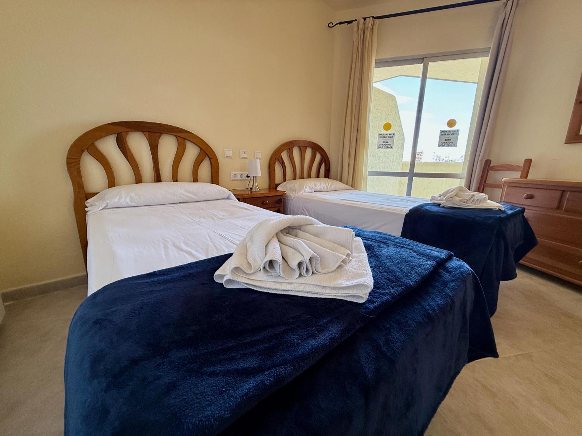 Kingfisher Apartments Benal Beach 베날마데나코스타 외부 사진