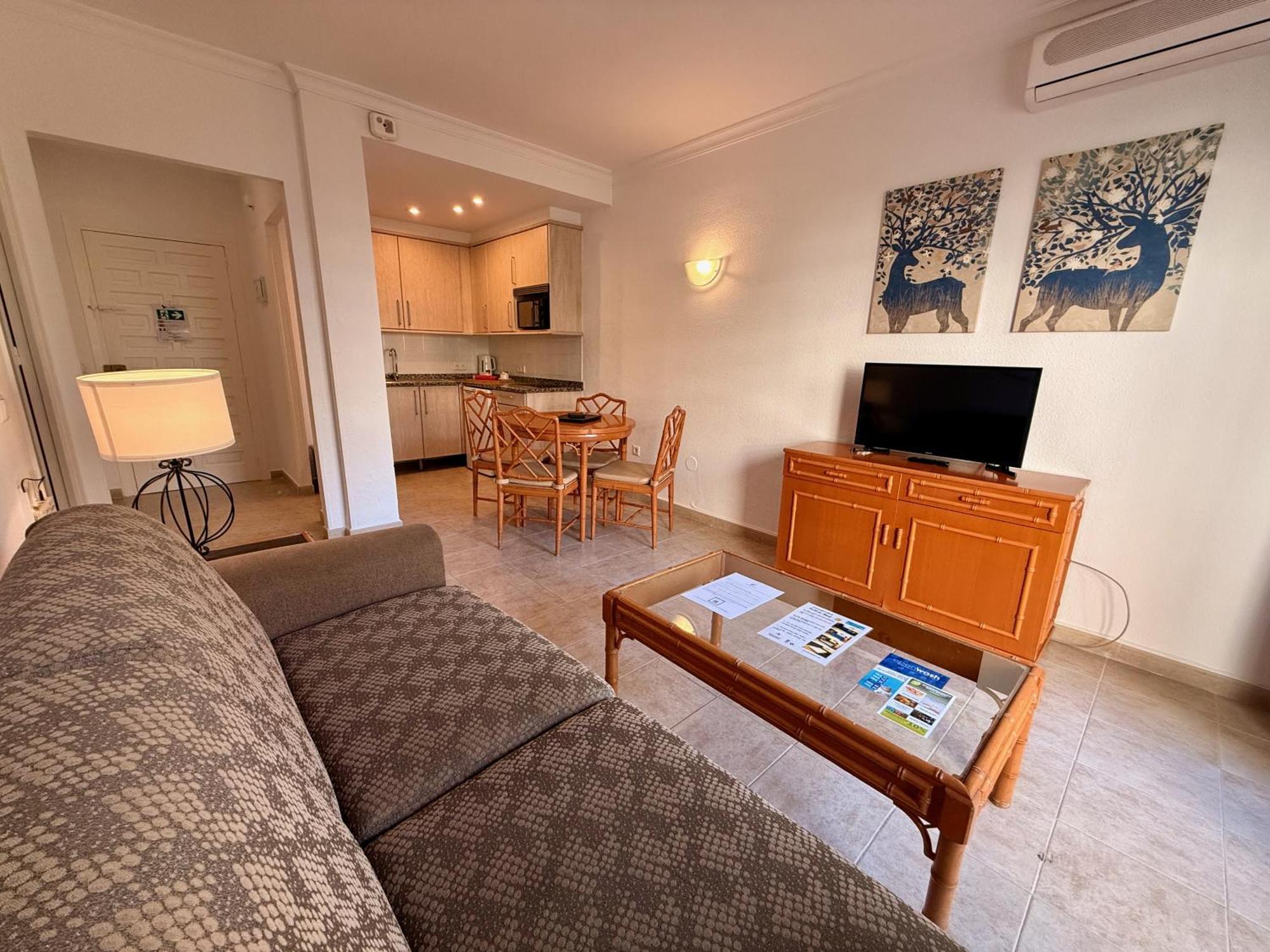 Kingfisher Apartments Benal Beach 베날마데나코스타 외부 사진