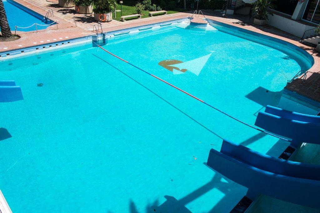 Kingfisher Apartments Benal Beach 베날마데나코스타 외부 사진